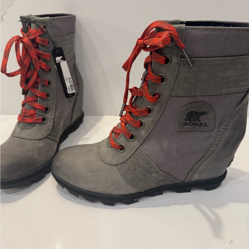 Sorel Women's Lace-Up Boots in Gray